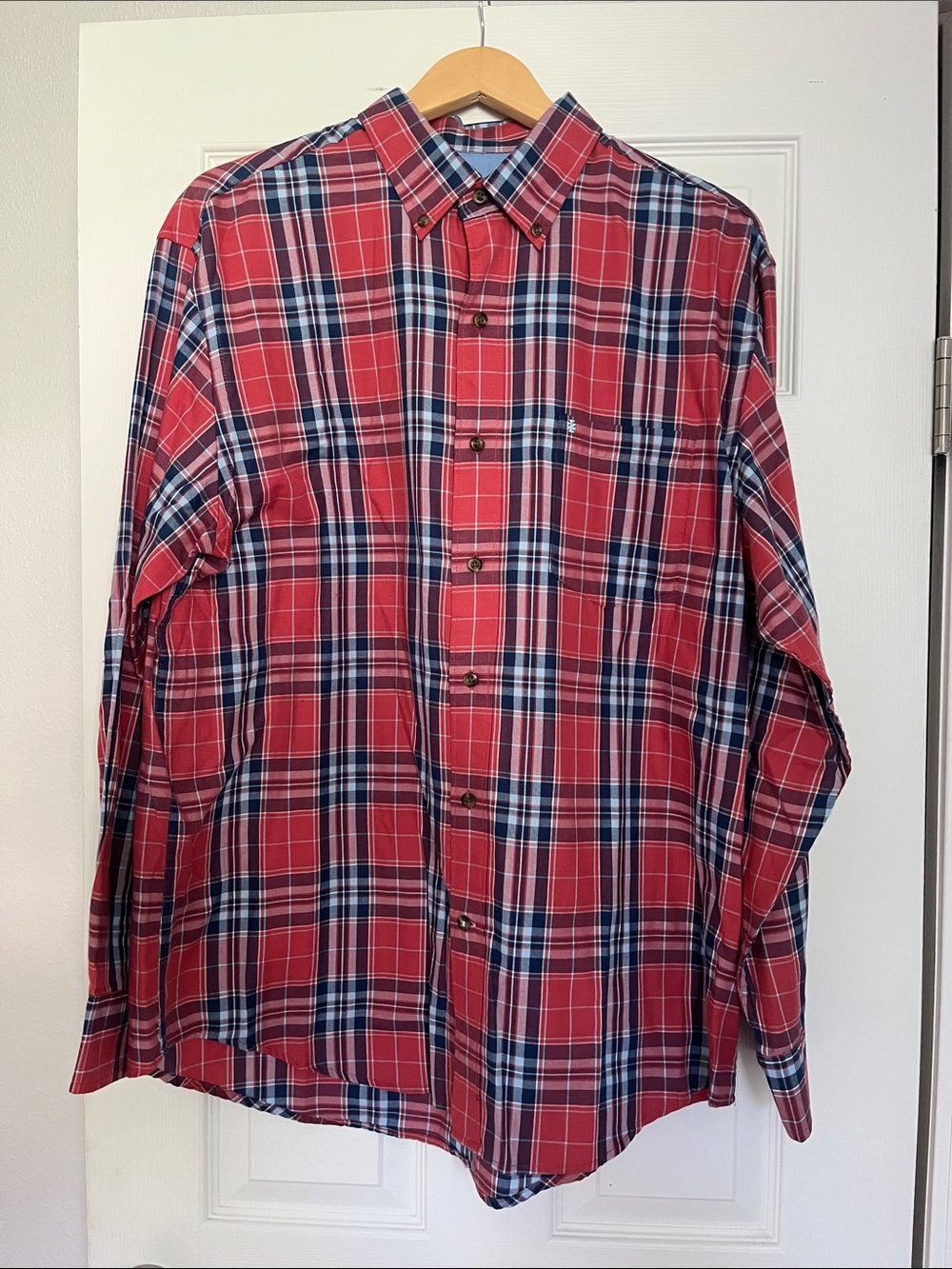 Izod Men's Red and Blue Plaid Button-Down Shirt